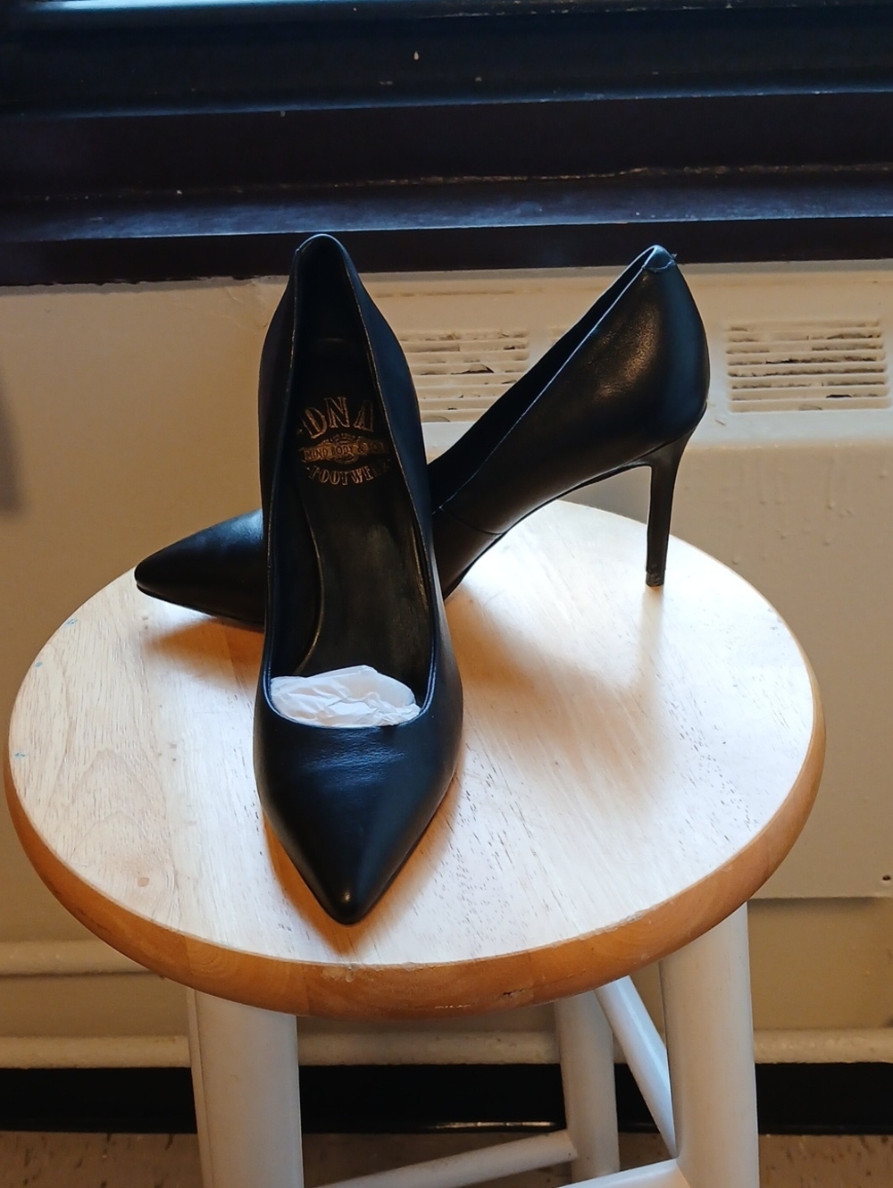 WOMEN s  black classic high heel shoes.